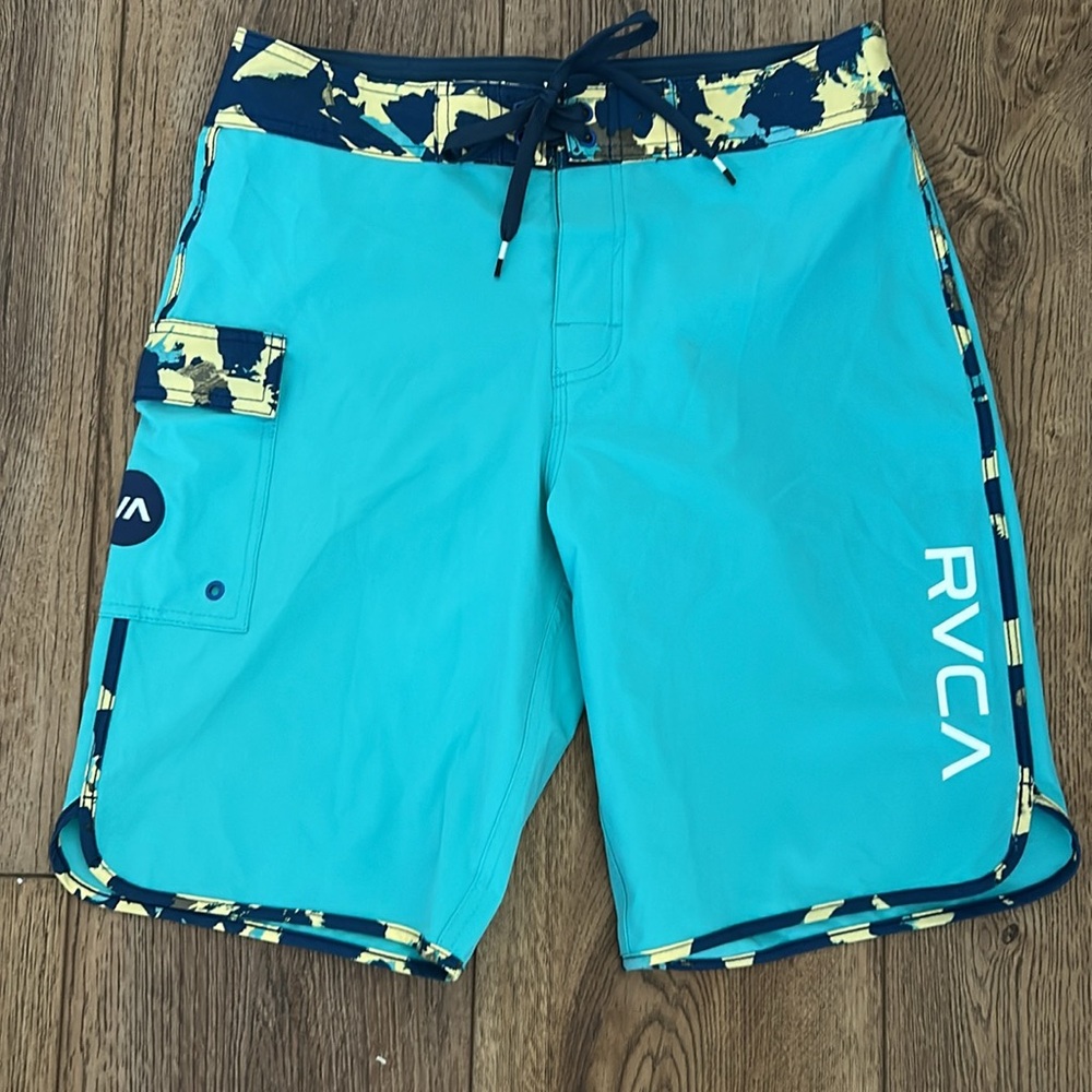 RVCA Blue and‎ Teal Board Shorts NWOT Men’s Size 30